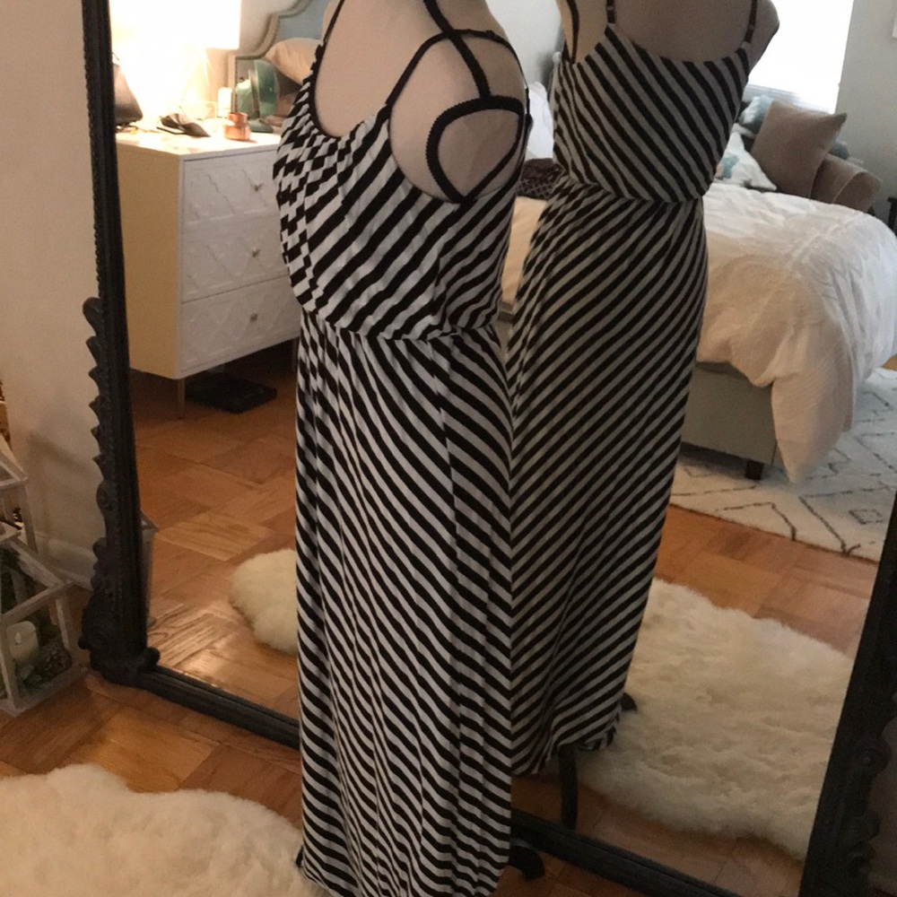 Black & creamy white diagonal stripe maxi dress